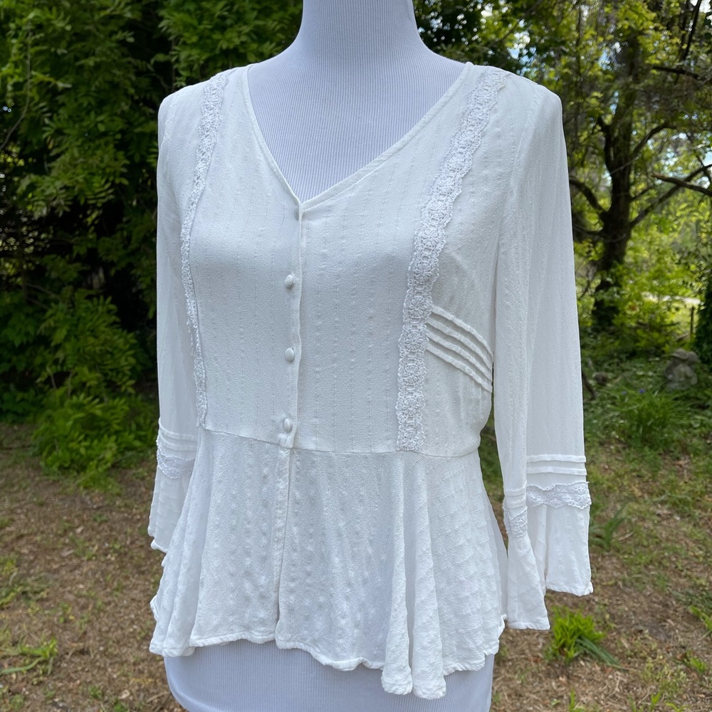 Miss Me Embroidered Chiffon Blouse. Size XS - Picture 5 of 13